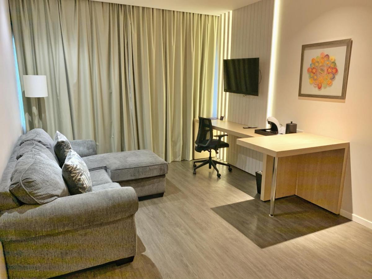 Holiday Inn Express Asuncion Aviadores By Ihg Eksteriør bilde